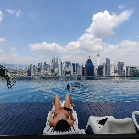StarsBed KL Skyline Pool Hostel Kuala Lumpur Exterior foto