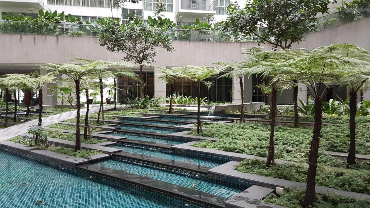 StarsBed KL Skyline Pool Hostel Kuala Lumpur Exterior foto